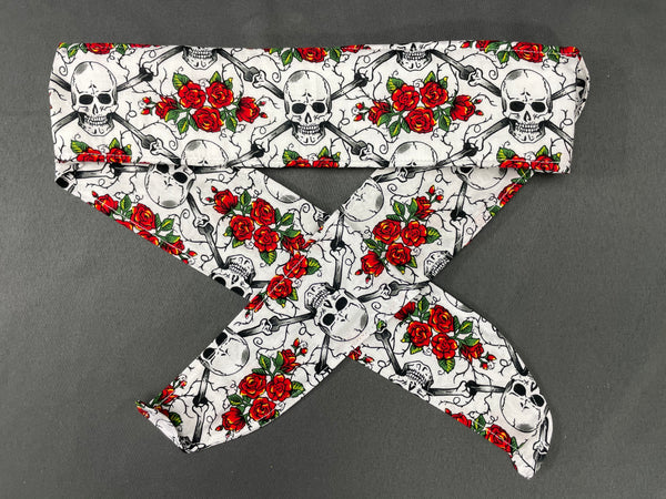 Skull & Roses - White